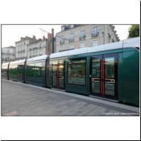 2025-07-24 T1 Gare Nord Türen 02.jpg